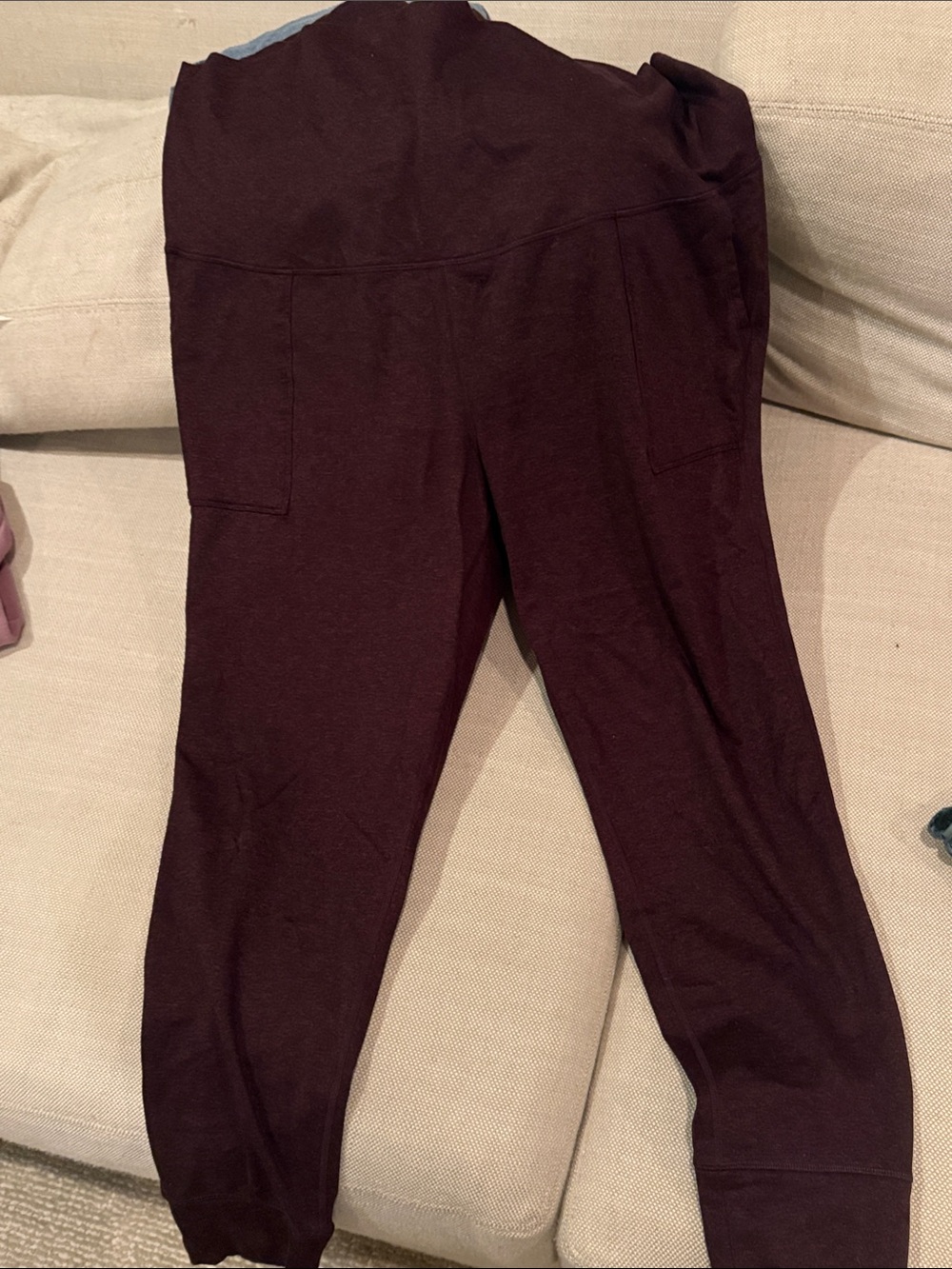 Maternity Old Navy Active Cozecore Stretch Leggings Heather Blue & Deep Burgundy - Picture 5 of 5